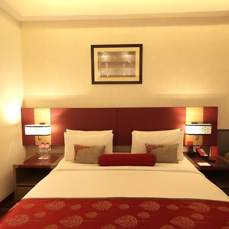 Ramada Plaza By Wyndham Lucknow Hotel Kültér fotó