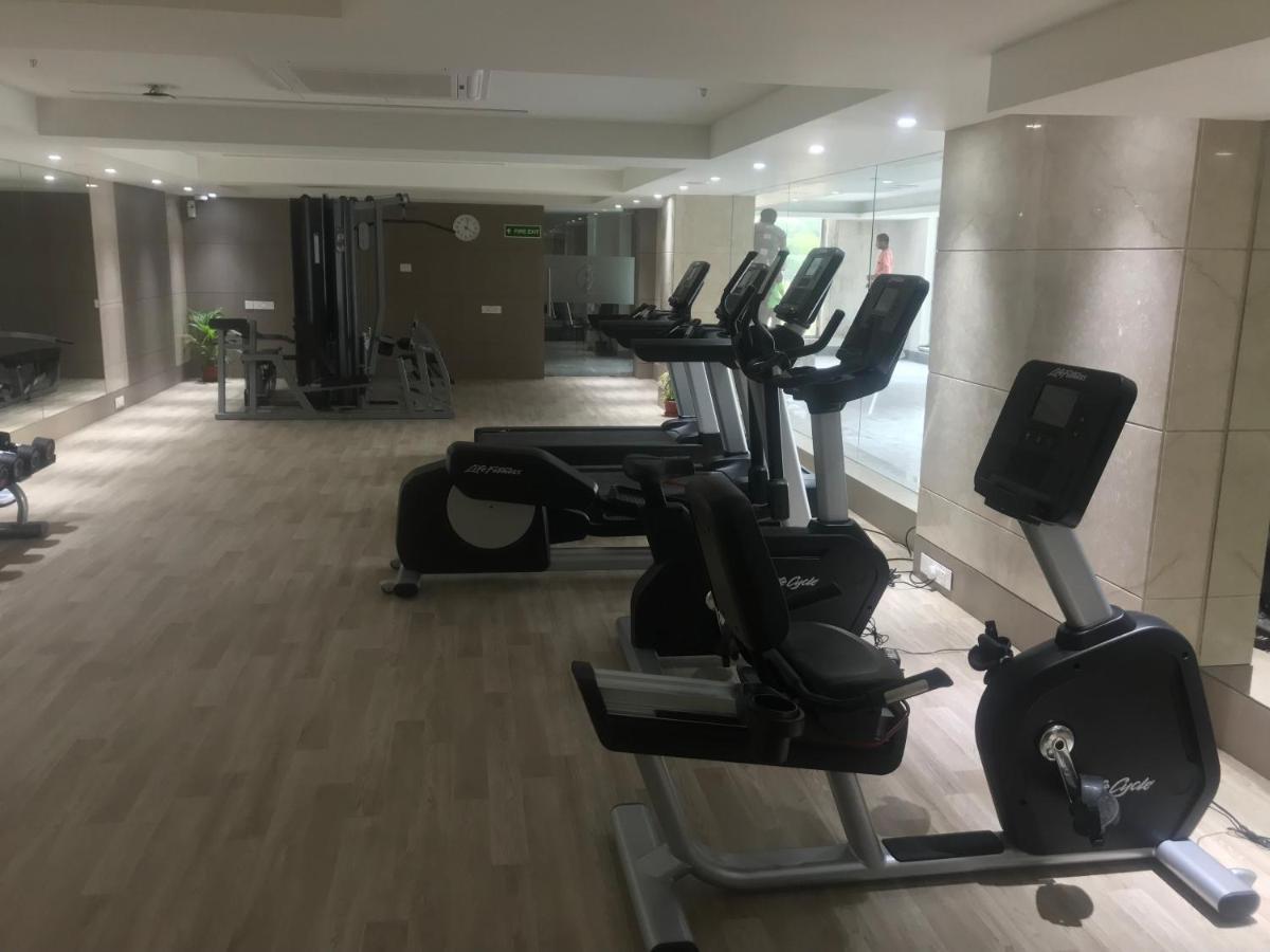 Ramada Plaza By Wyndham Lucknow Hotel Kültér fotó