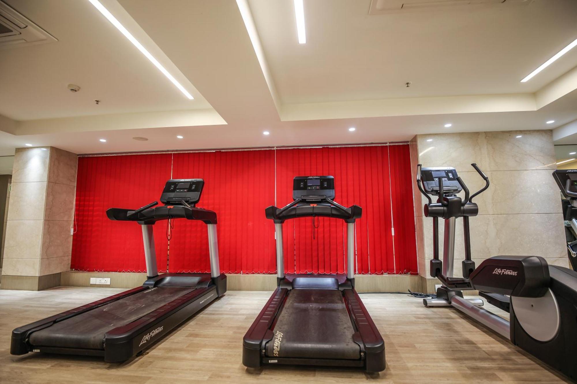 Ramada Plaza By Wyndham Lucknow Hotel Kültér fotó